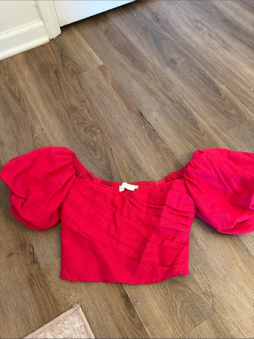 Astr Red Puff-Sleeve Cropped Top